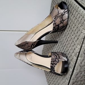 Black lace, gold lining cocktail heels